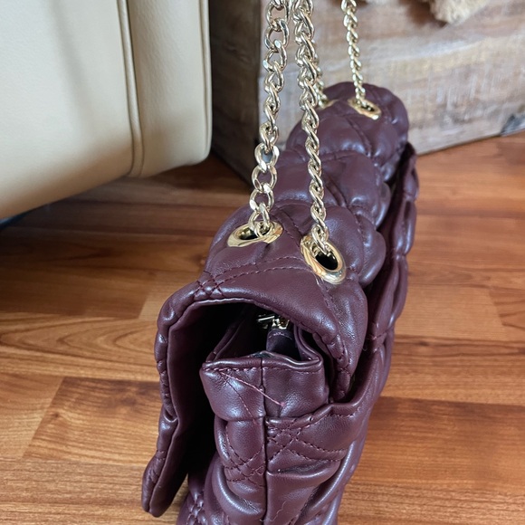 I.N.C International Concepts Soft Ajae Quilted Shoulder Bag Prune Maroon - Picture 6 of 10